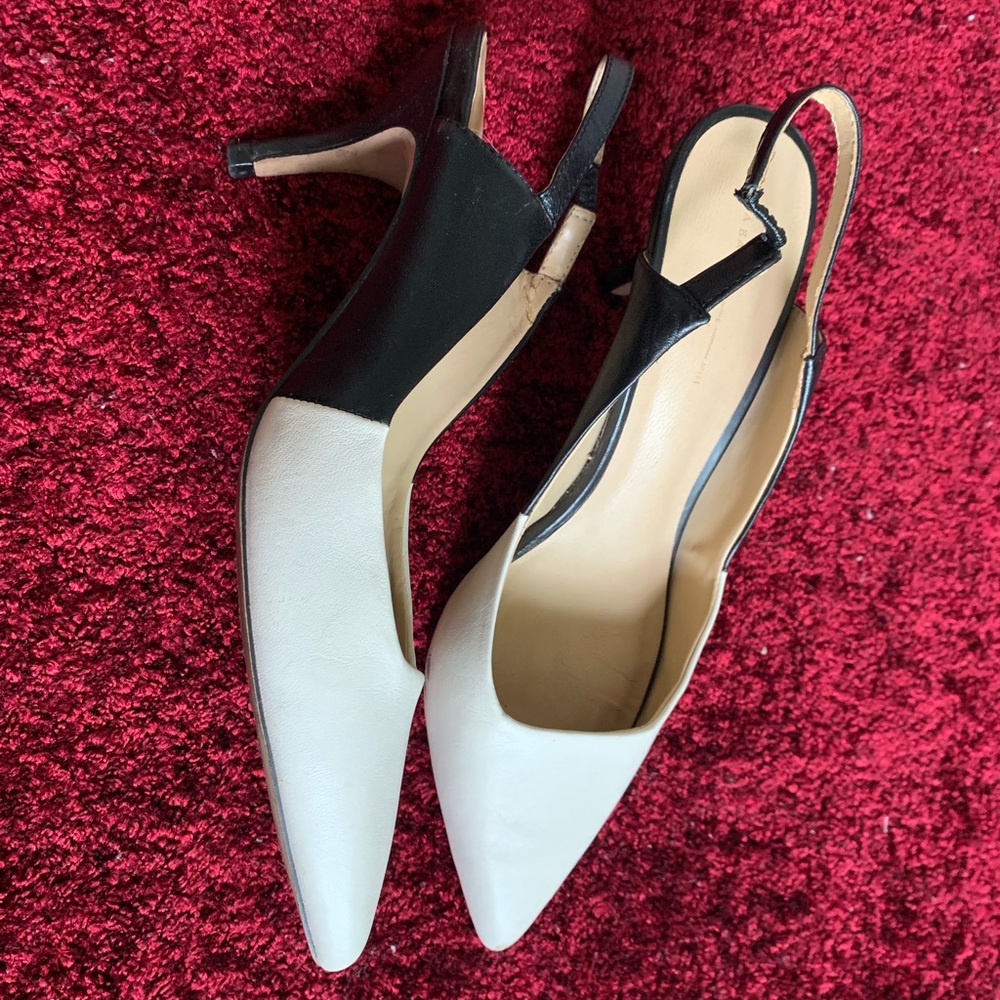 Zara: White and black closed toe heel